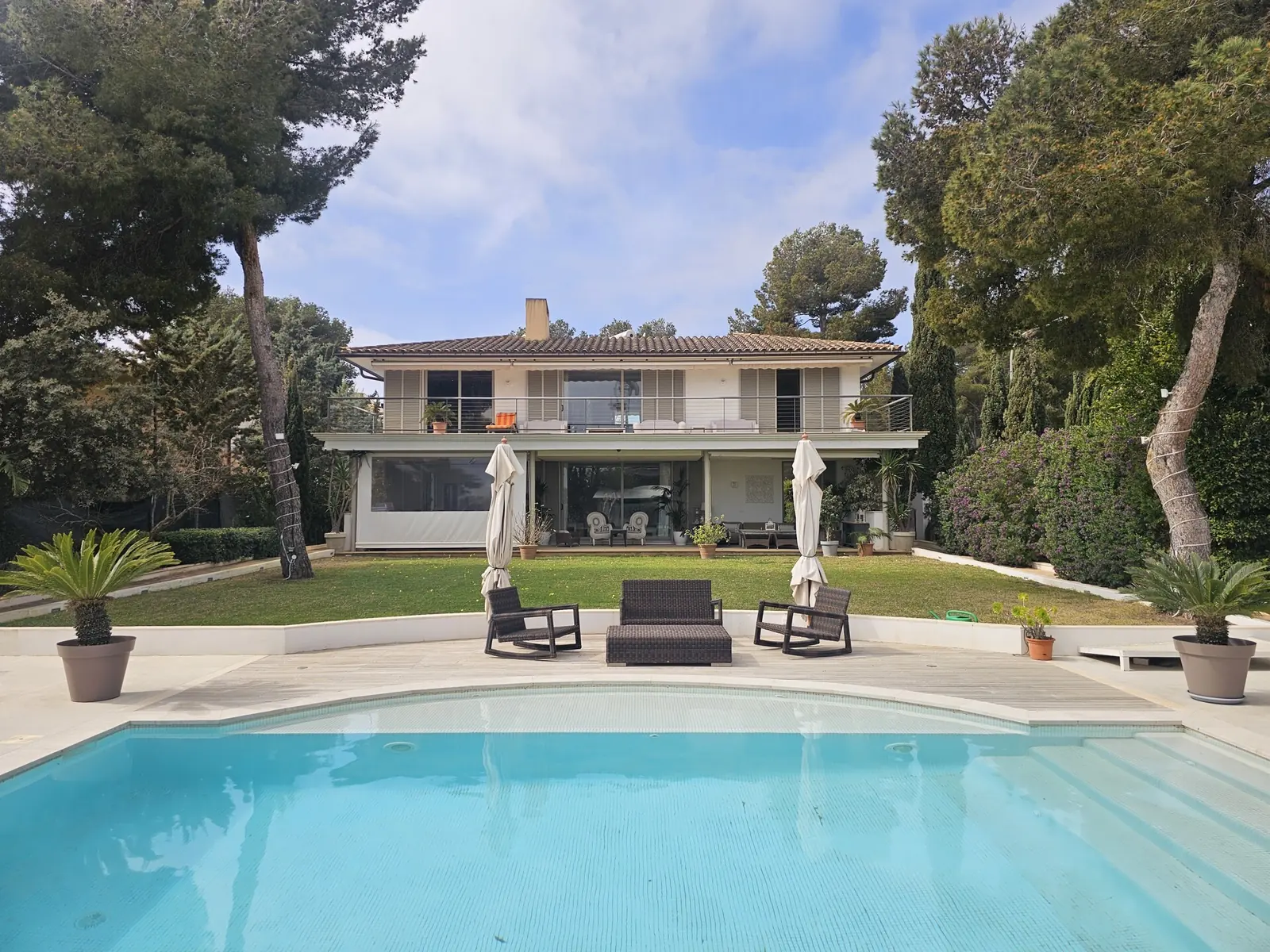 Beautiful spacious villa for rent in Sol de Mallorca - 1