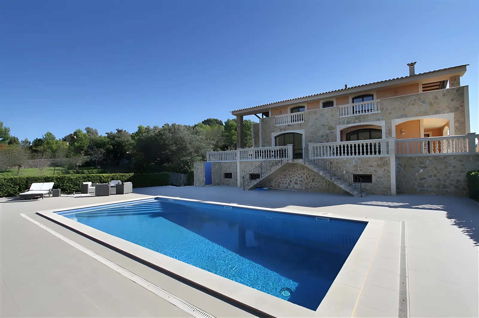Mediterranean finca on a sensational estate - 1