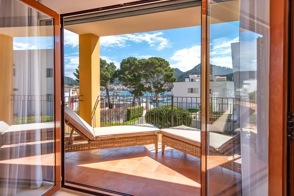Beautiful Fully Renovated 2 Bed Apartment With Marina Views In Puerto Andratx - 1