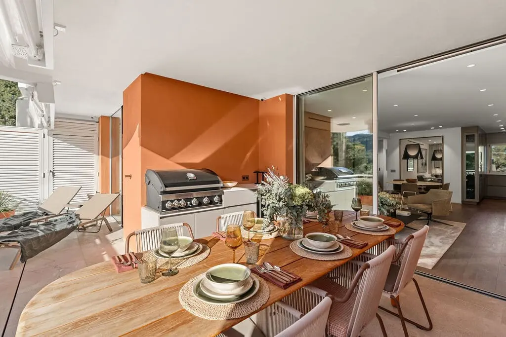 High-quality renovated dream flat with sea views in Bendinat - 1