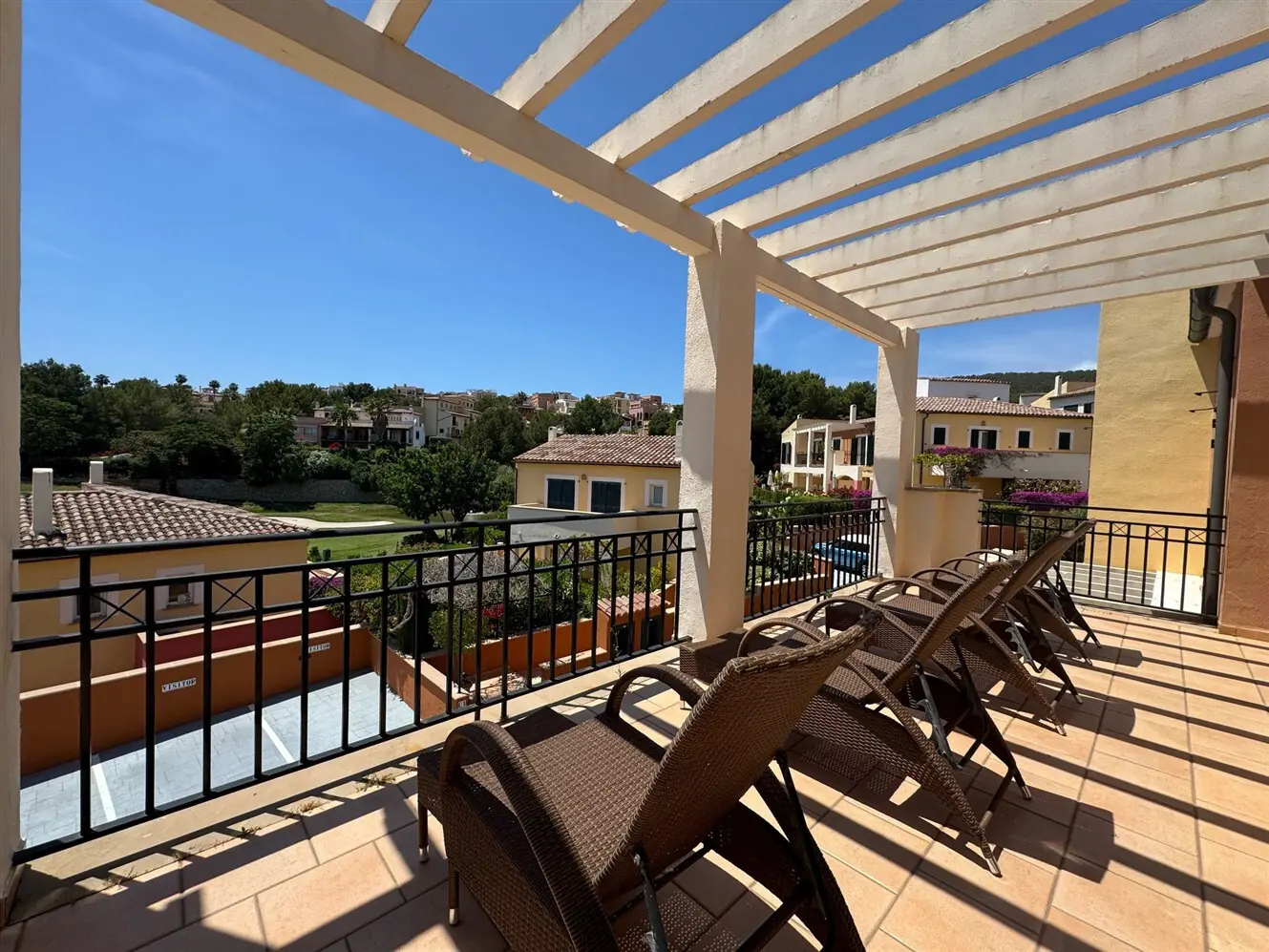 House for SALE in residential GOLF complex Camp de Mar - 1