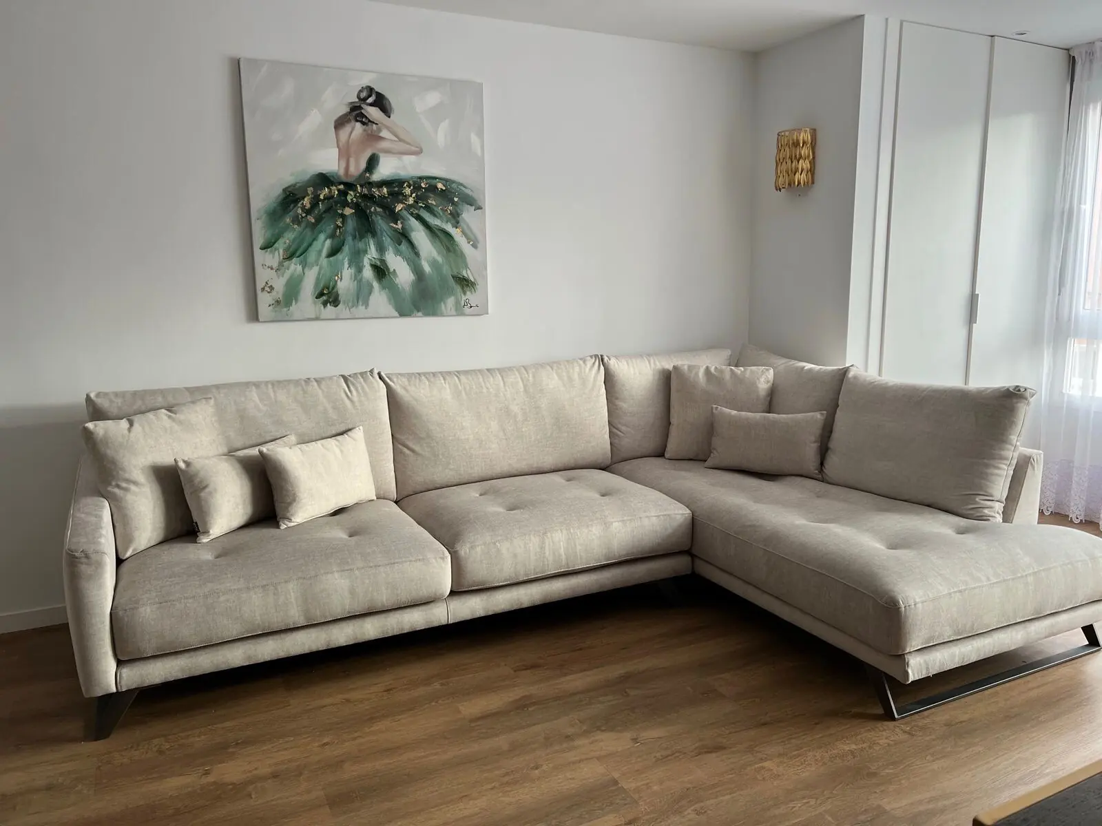 Bright and Modern 2 bedroom Apartment Just Steps away from the Beach in Magaluf - 1