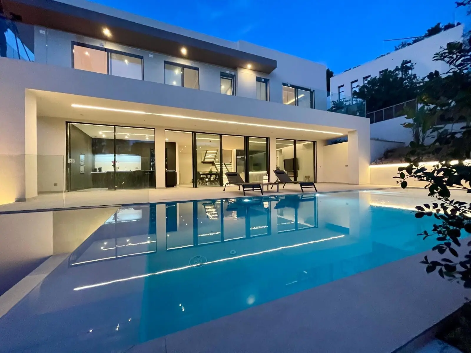 Contemporary Luxury Villa for Rent in Prime Portals-Bendinat - 1