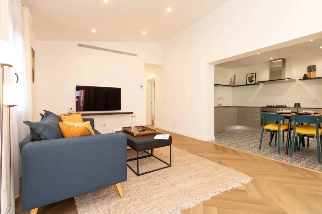 Renovated penthouse with panoramic views - 1