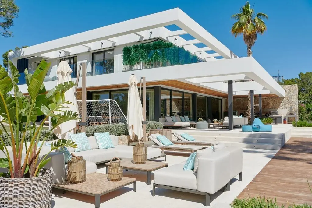 A stunning villa right next to the Santa Ponsa golf course - 1